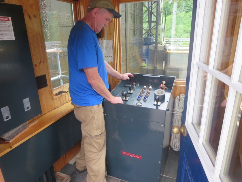 79AF0152-D4A4-4525-9E65-07A8410EDD8B