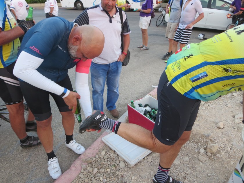 30AB98F9-B0F2-44FB-BA53-9371E98D4E72